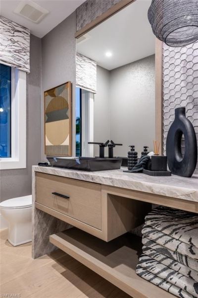 405 Neapolitan Way, Naples, FL 34103 Photo