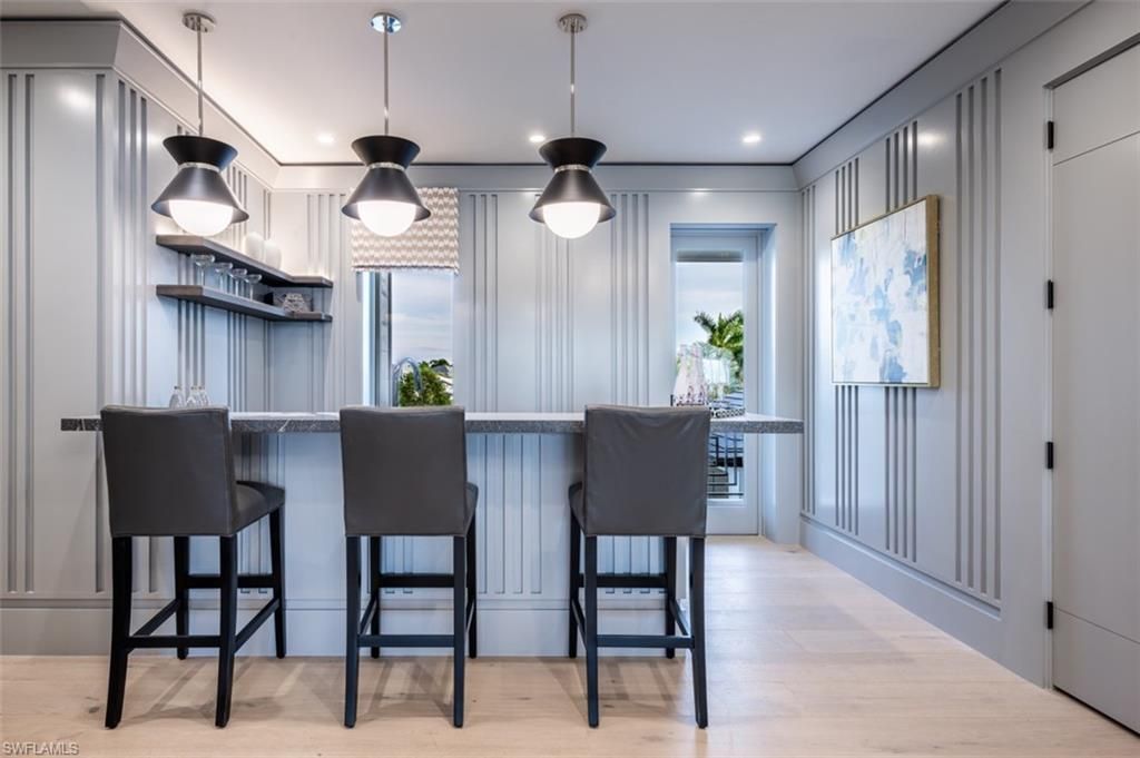 405 Neapolitan Way, Naples, FL 34103 Photo