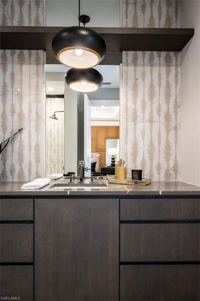 405 Neapolitan Way, Naples, FL 34103 Photo