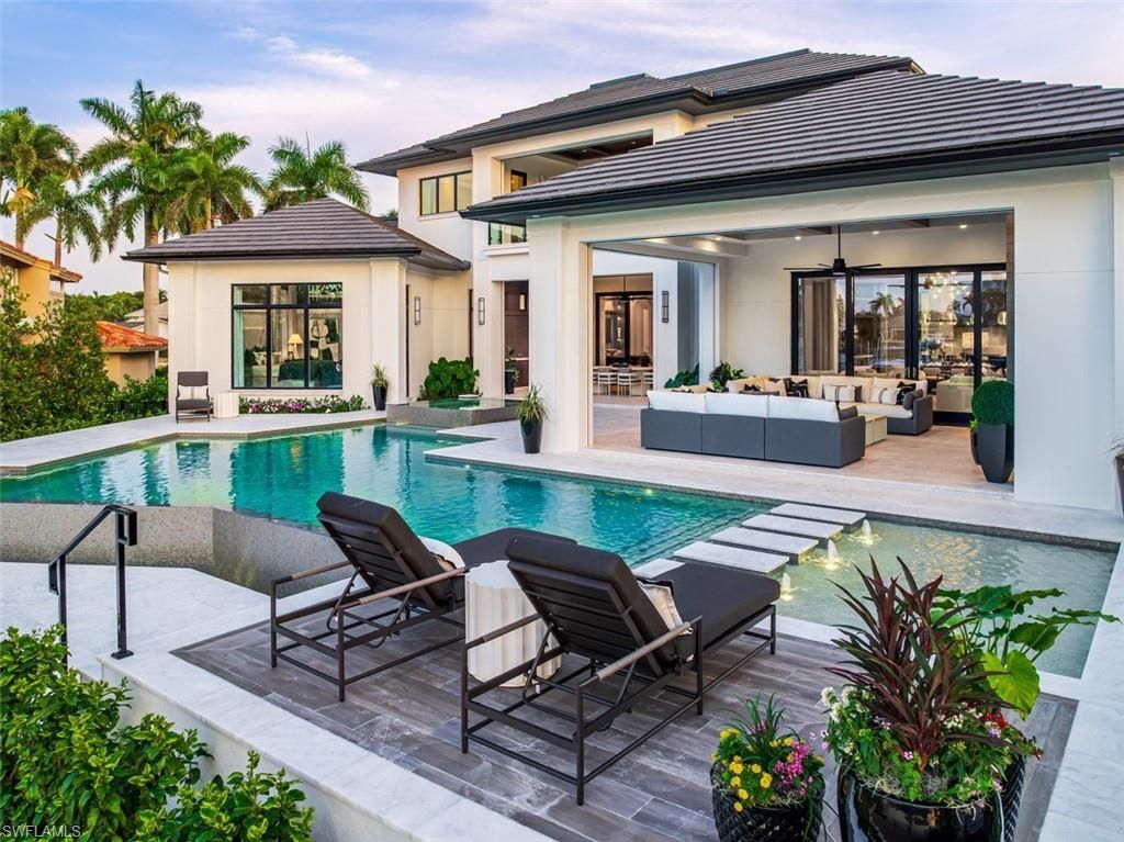 405 Neapolitan Way, Naples, FL 34103 Photo