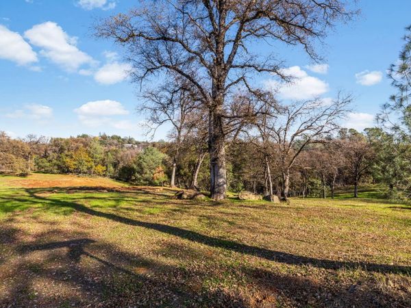 23003-223 DARKHORSE Dr, Auburn, CA 95602