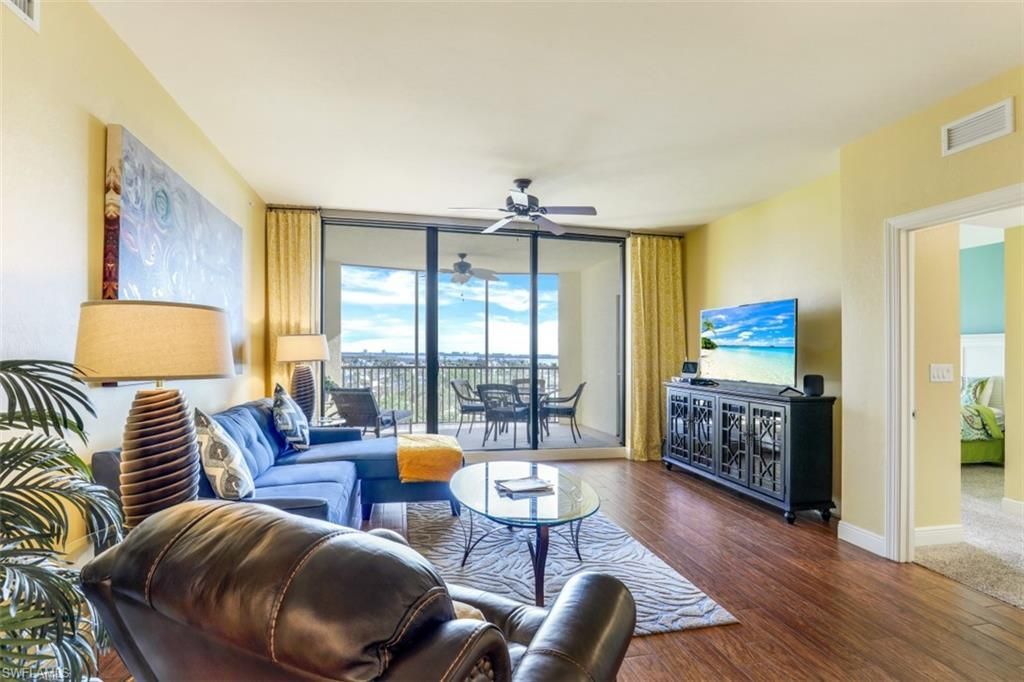 5793 Cape Harbour Dr, Unit 711, Cape Coral, FL 33914 Photo