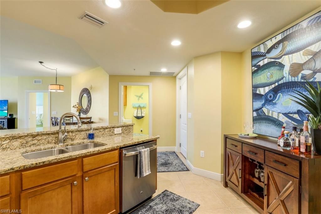 5793 Cape Harbour Dr, Unit 711, Cape Coral, FL 33914 Photo