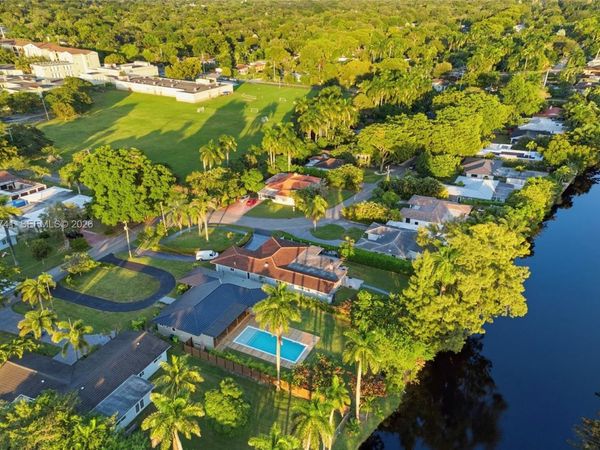 360 NW 87th St, El Portal, FL 33150