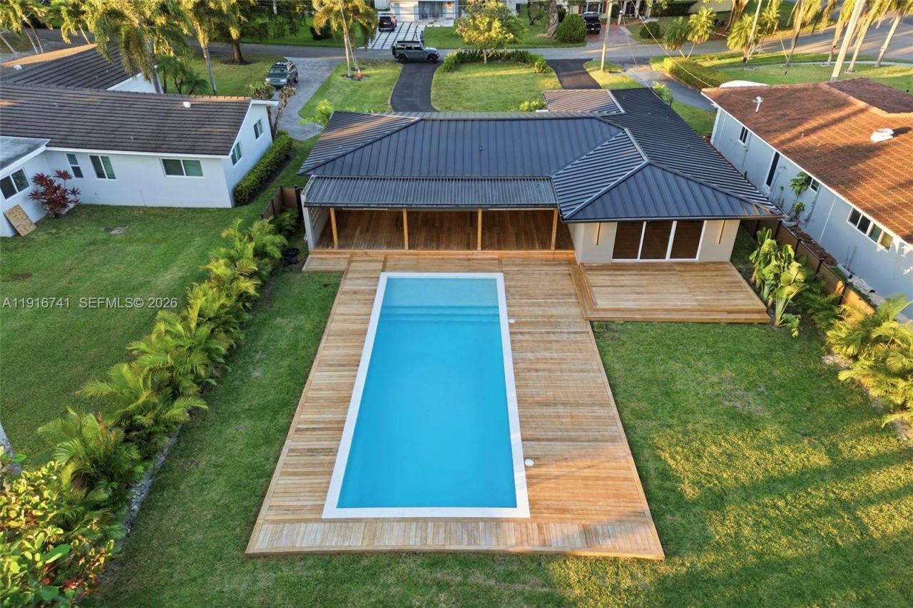 360 NW 87th St, El Portal, FL 33150 Photo