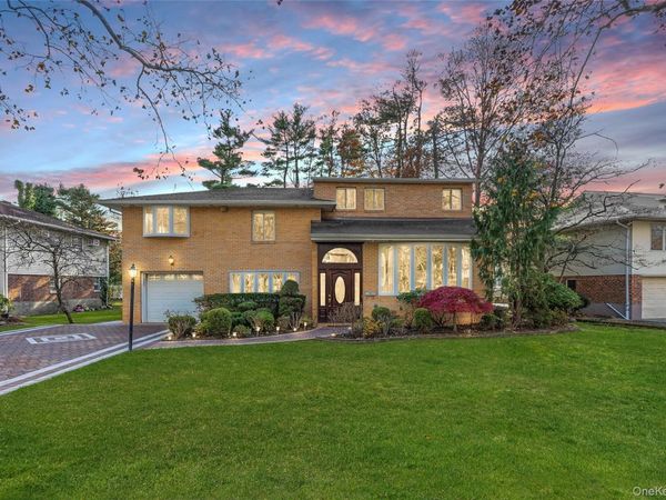 38 Lake Drive, Manhasset Hills, NY 11040