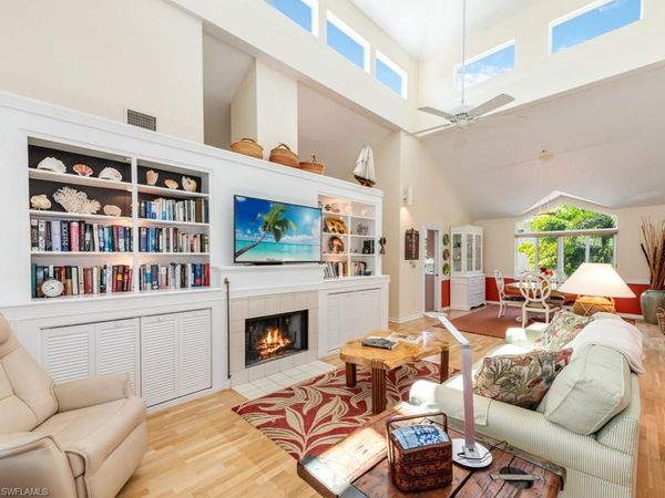 640 2nd ST S, Unit 2, NAPLES, FL 34102