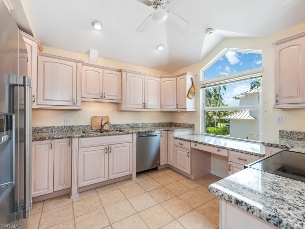 640 2nd St S, Unit 2, Naples, FL 34102 Photo