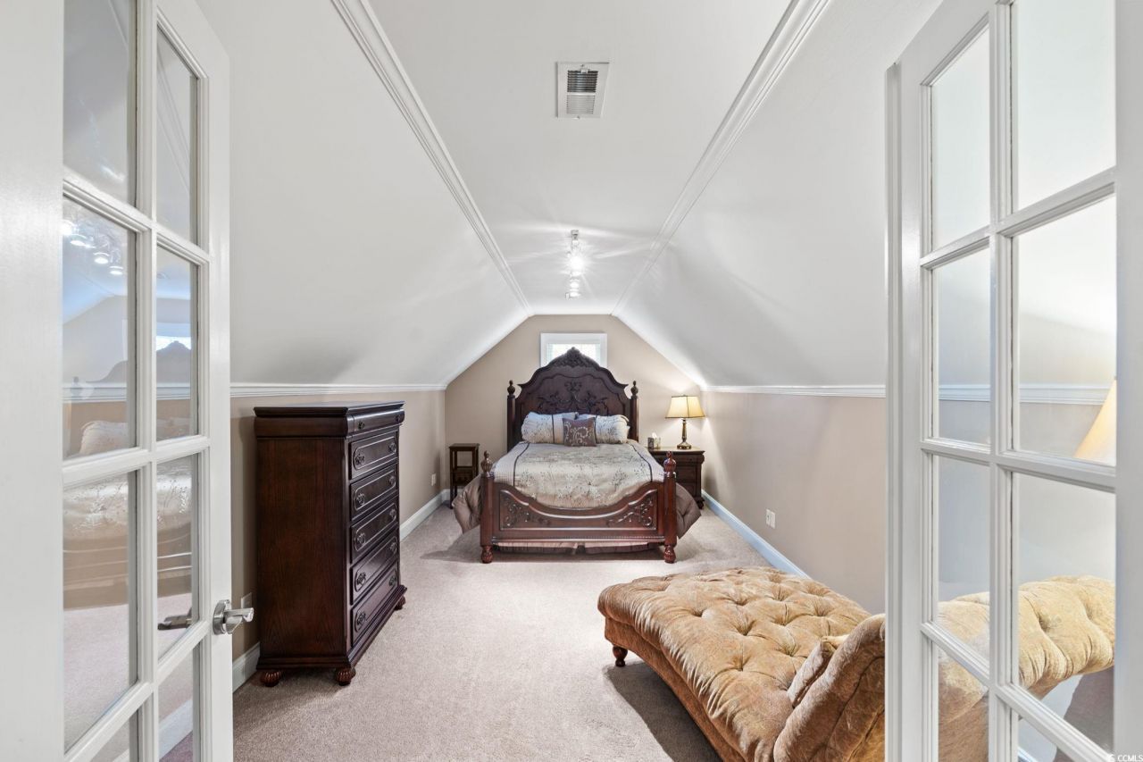 2038 North Berwick Dr. Photo 18