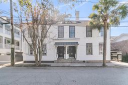 155 Queen Street photo 4