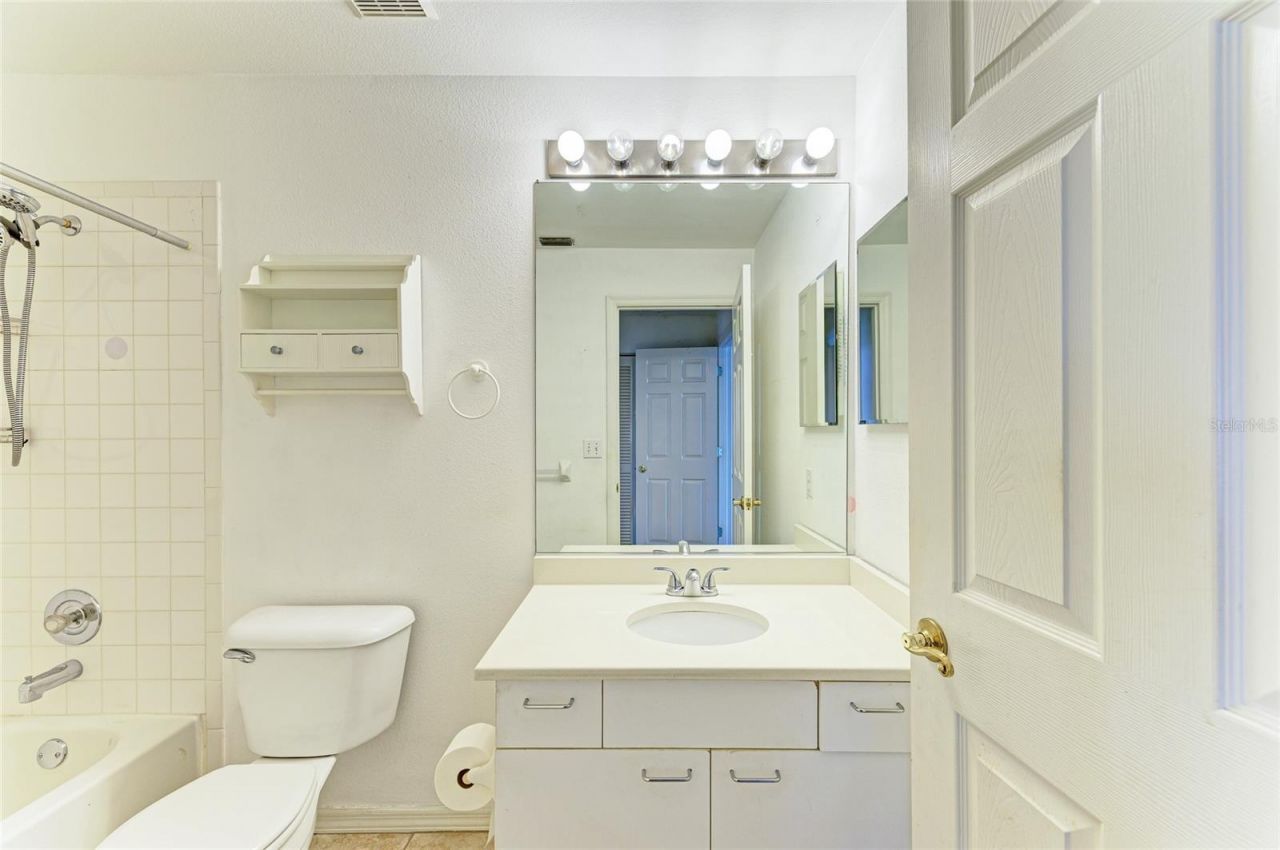 919 Spring Lakes Boulevard, Bradenton, FL 34210 Photo