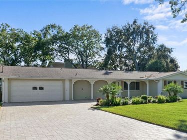 813 DRUID HILLS ROAD, TEMPLE TERRACE, FL 33617