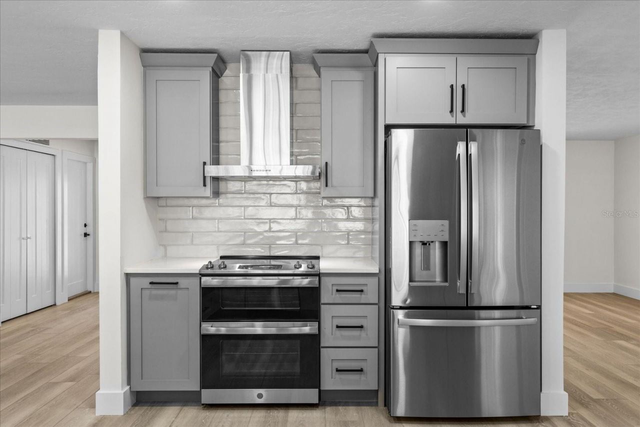 1200 80th Street S, Saint Petersburg, FL 33707 Photo