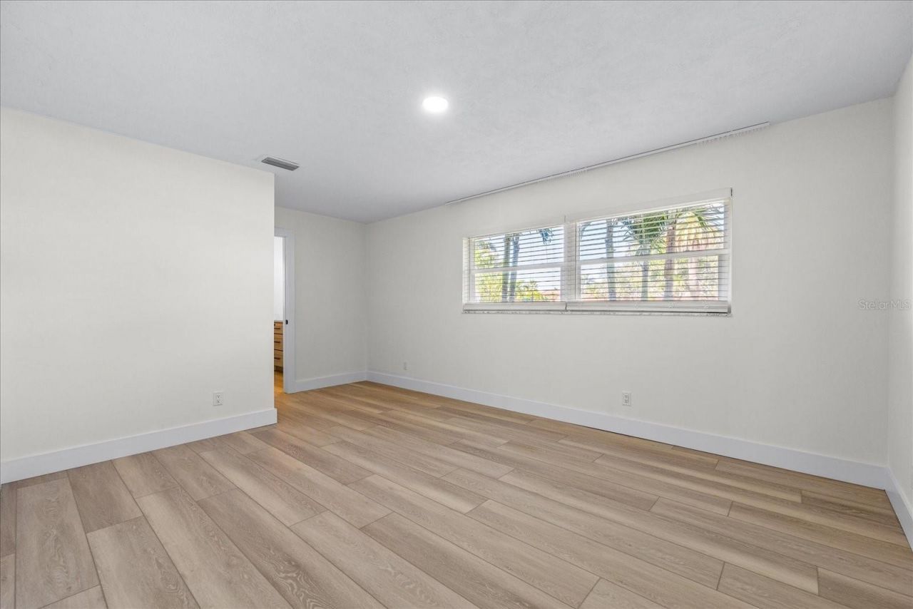 1200 80th Street S, Saint Petersburg, FL 33707 Photo