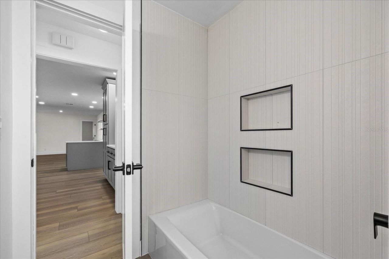 1200 80th Street S, Saint Petersburg, FL 33707 Photo