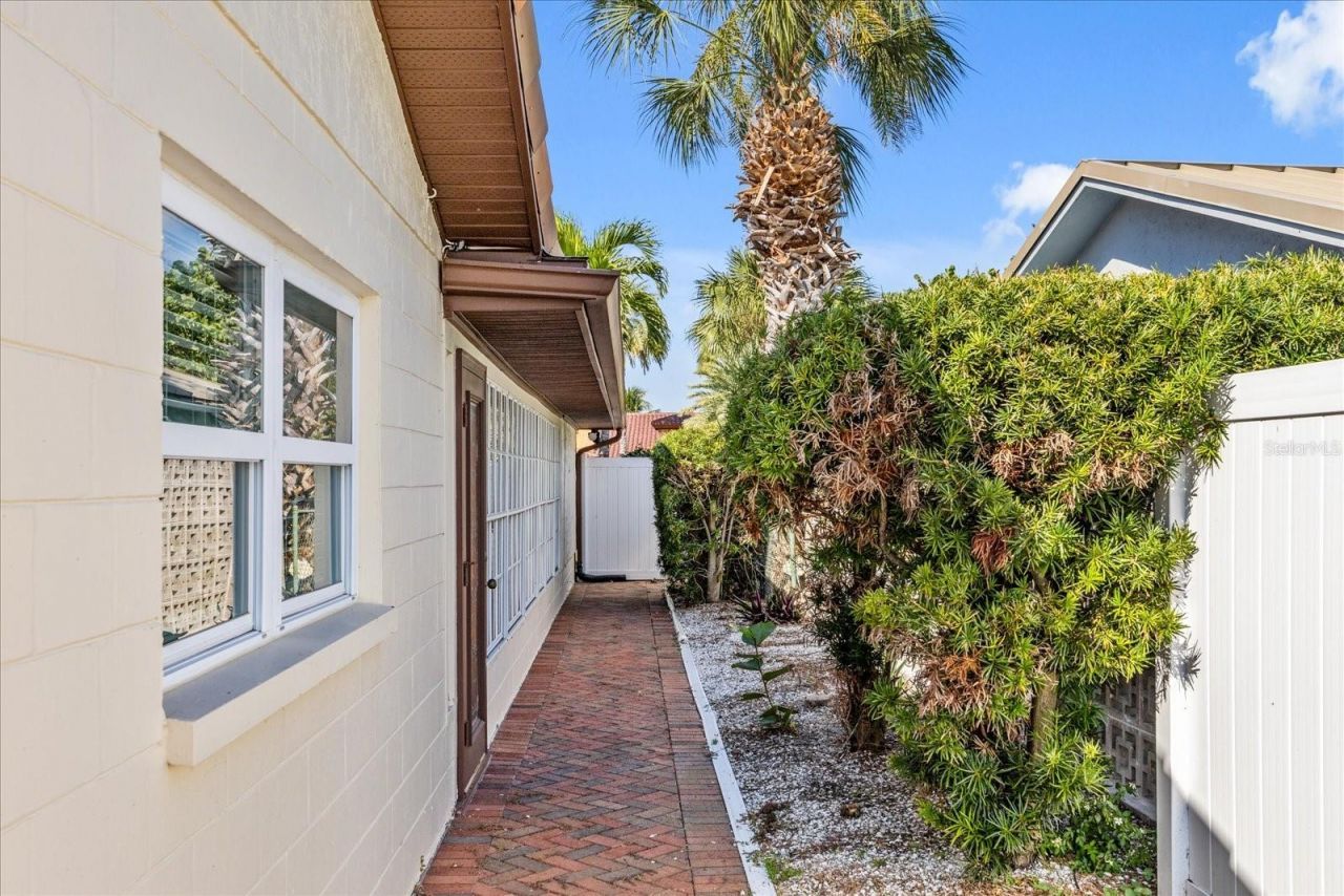 1200 80th Street S, Saint Petersburg, FL 33707 Photo