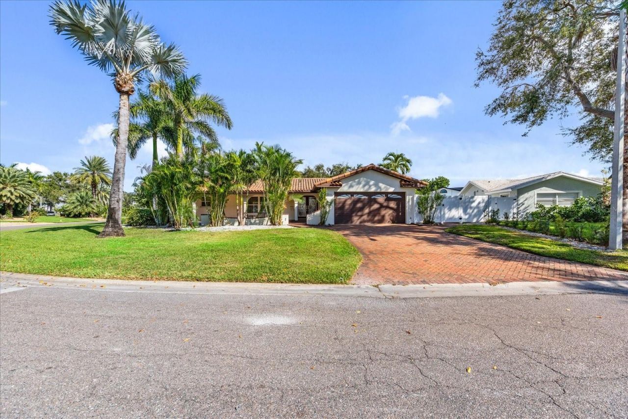 1200 80th Street S, Saint Petersburg, FL 33707 Photo