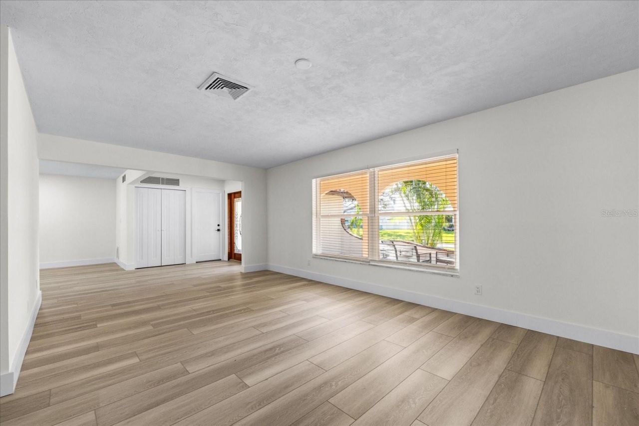 1200 80th Street S, Saint Petersburg, FL 33707 Photo