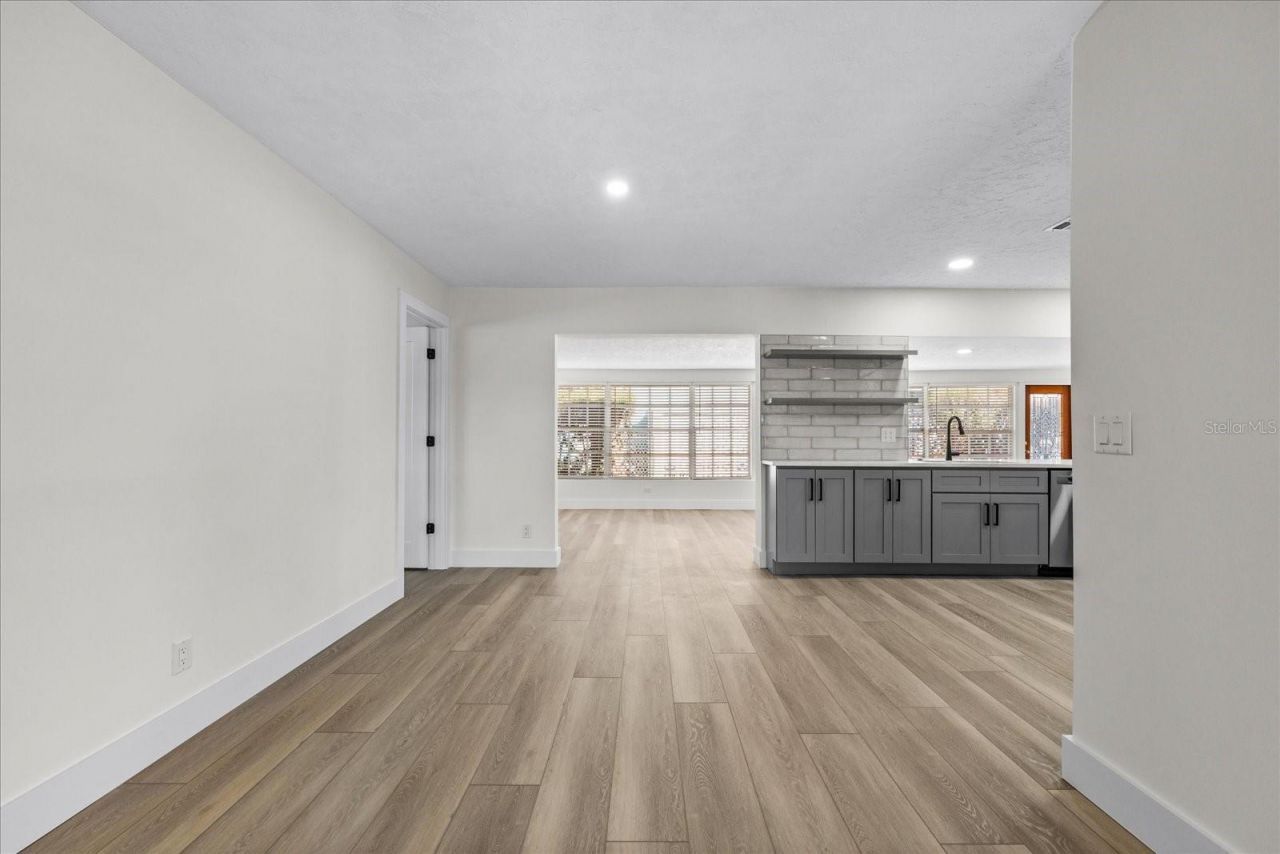 1200 80th Street S, Saint Petersburg, FL 33707 Photo