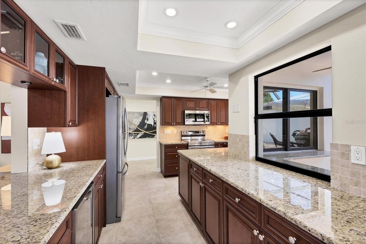 3743 Glen Oaks Manor Drive, Sarasota, FL 34232 Photo