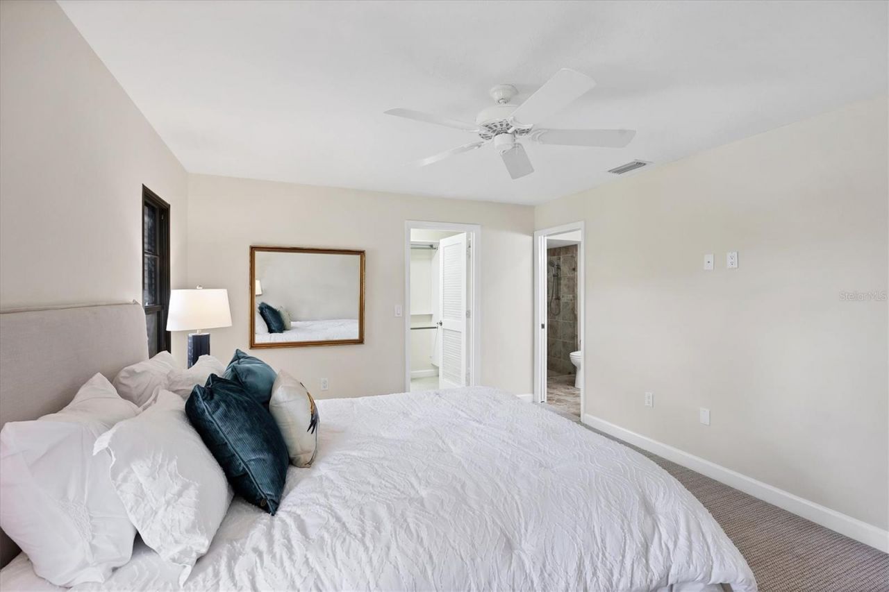 3743 Glen Oaks Manor Drive, Sarasota, FL 34232 Photo