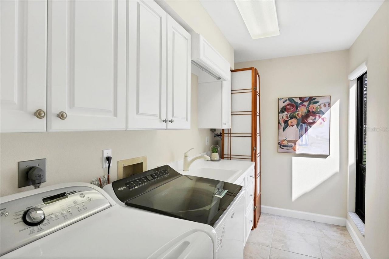 3743 Glen Oaks Manor Drive, Sarasota, FL 34232 Photo