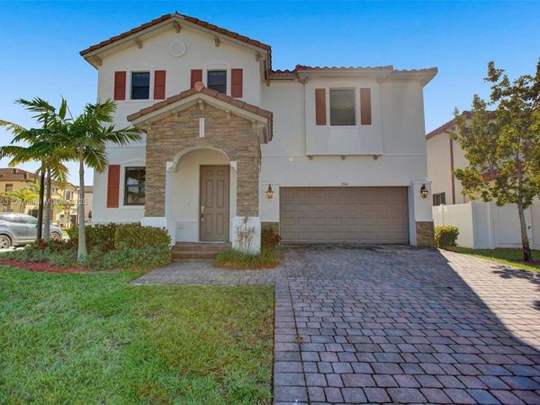 3504 W 94th St, Unit 3504, Hialeah, FL 33018