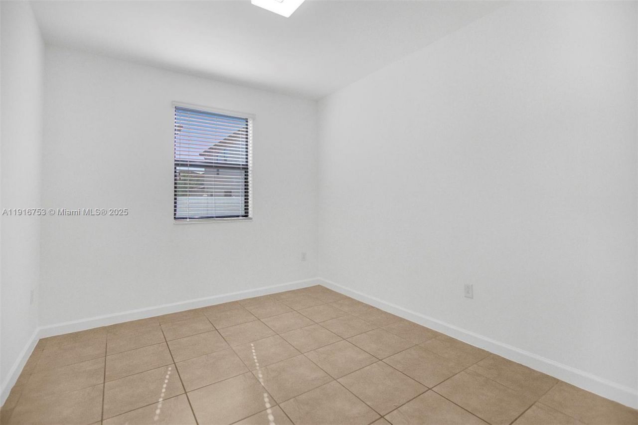 3504 W 94th St, Unit 3504, Hialeah, FL 33018 Photo