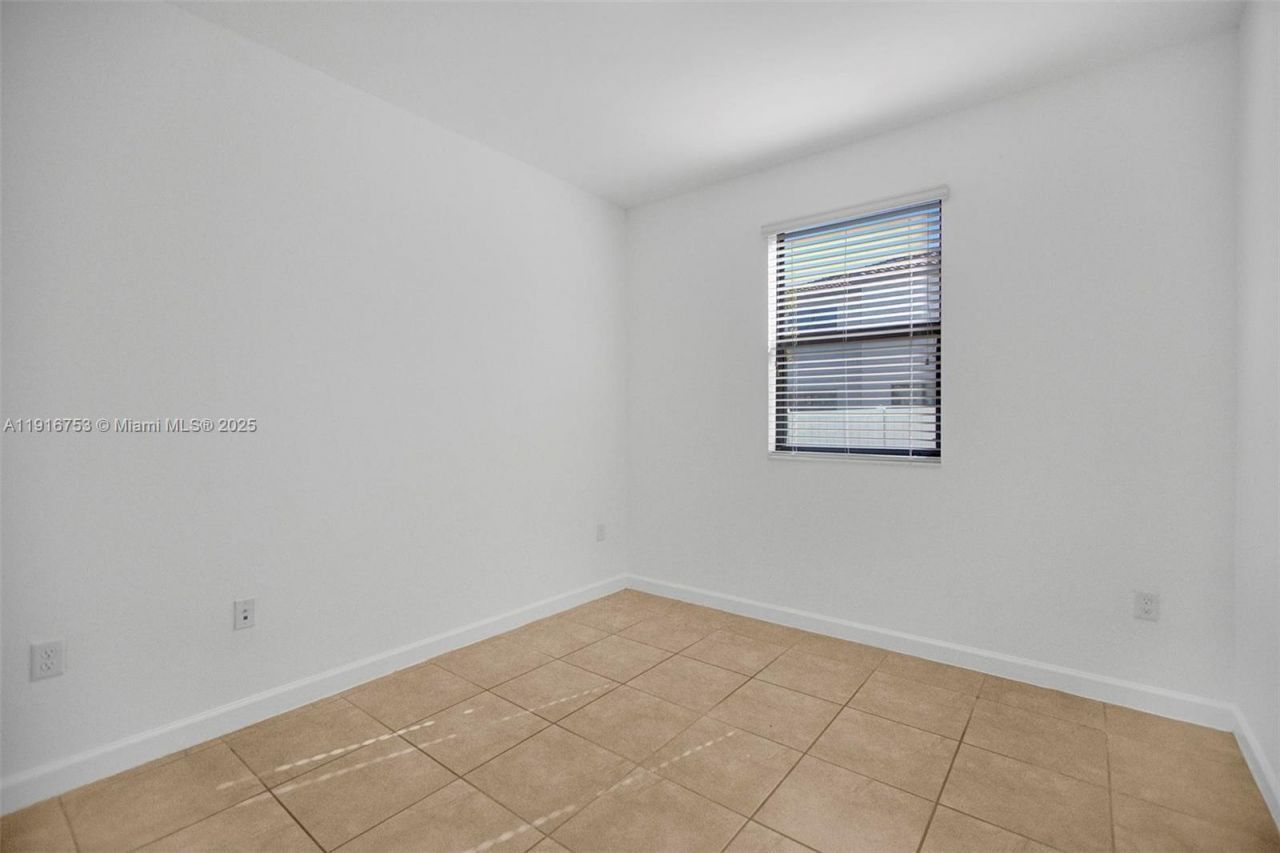 3504 W 94th St, Unit 3504, Hialeah, FL 33018 Photo