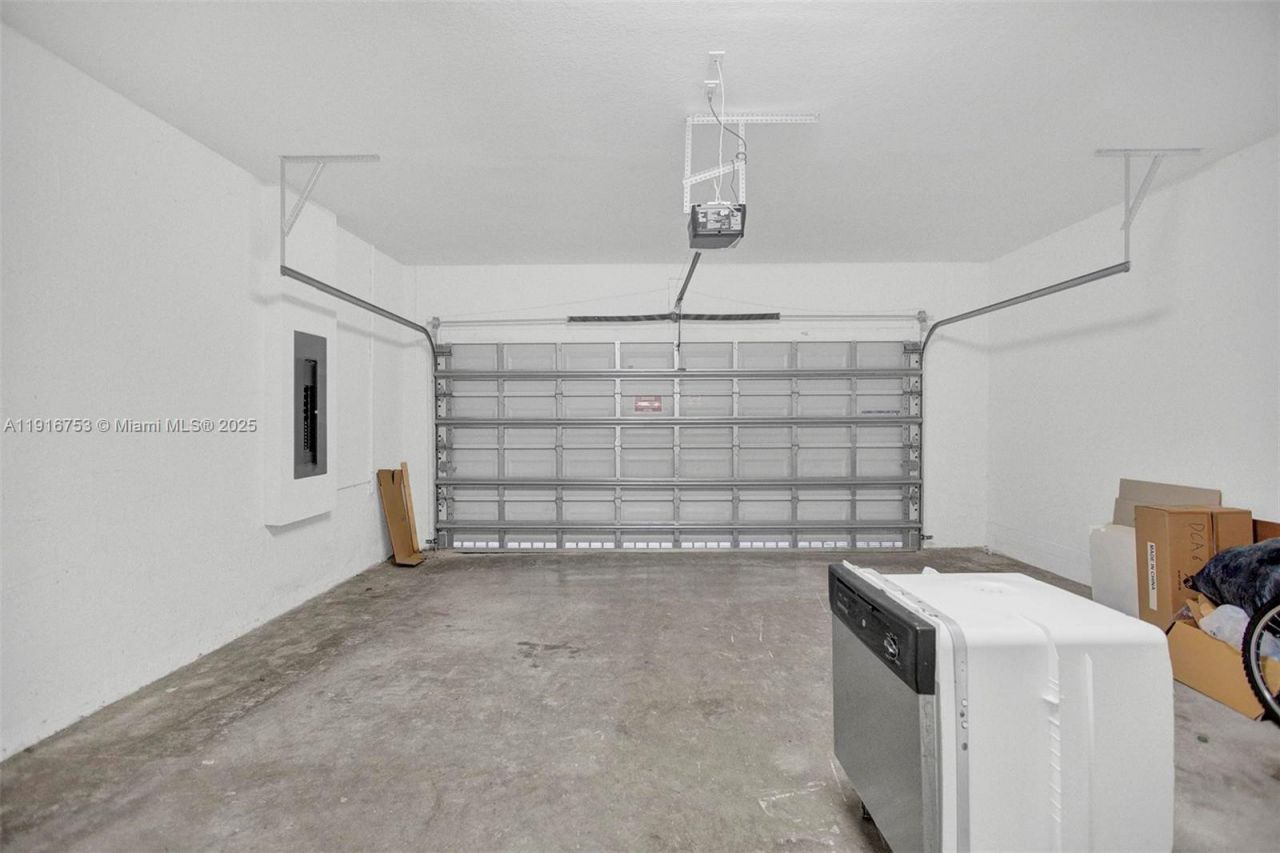 3504 W 94th St, Unit 3504, Hialeah, FL 33018 Photo