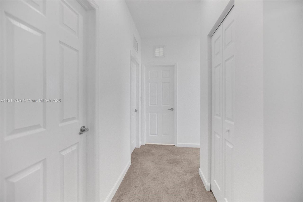 3504 W 94th St, Unit 3504, Hialeah, FL 33018 Photo