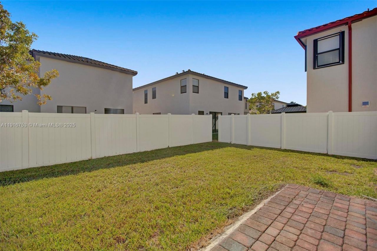 3504 W 94th St, Unit 3504, Hialeah, FL 33018 Photo