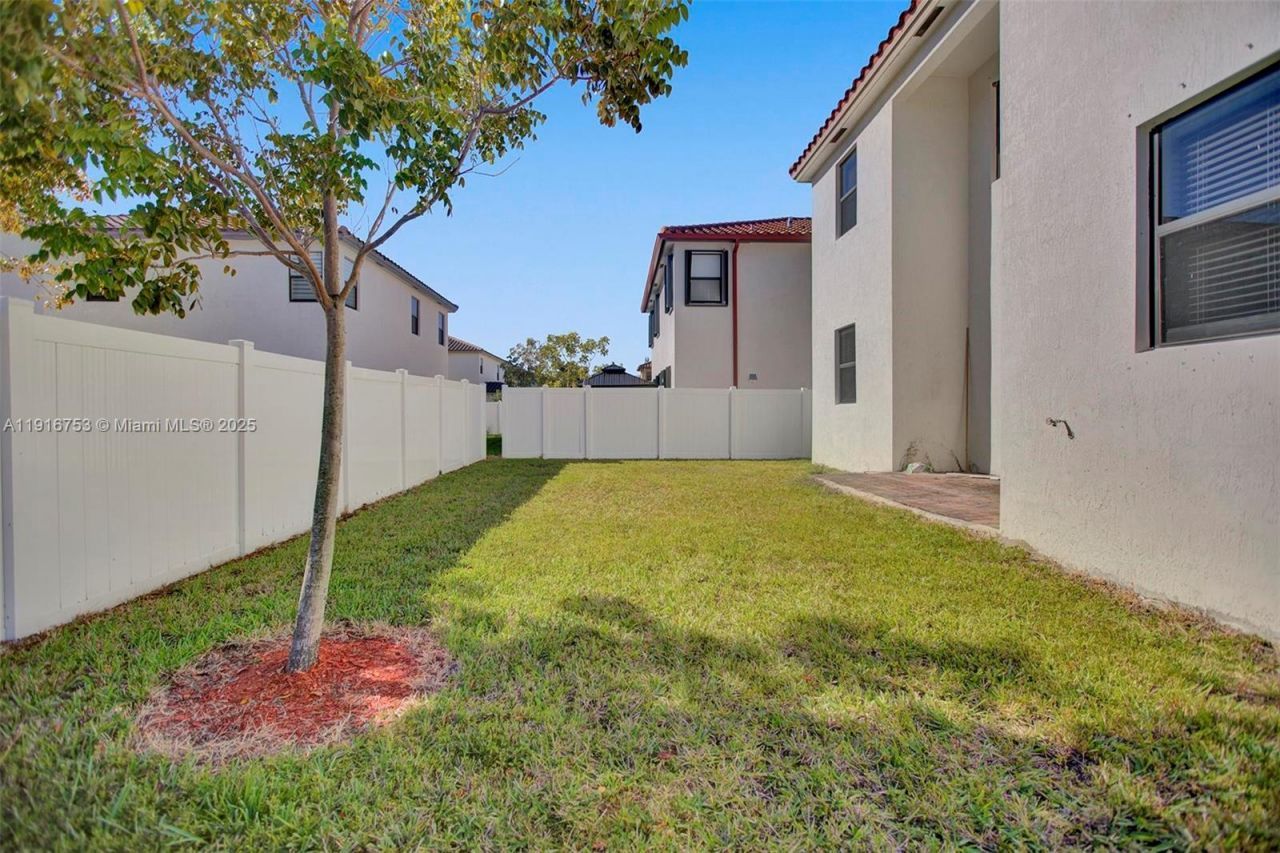 3504 W 94th St, Unit 3504, Hialeah, FL 33018 Photo