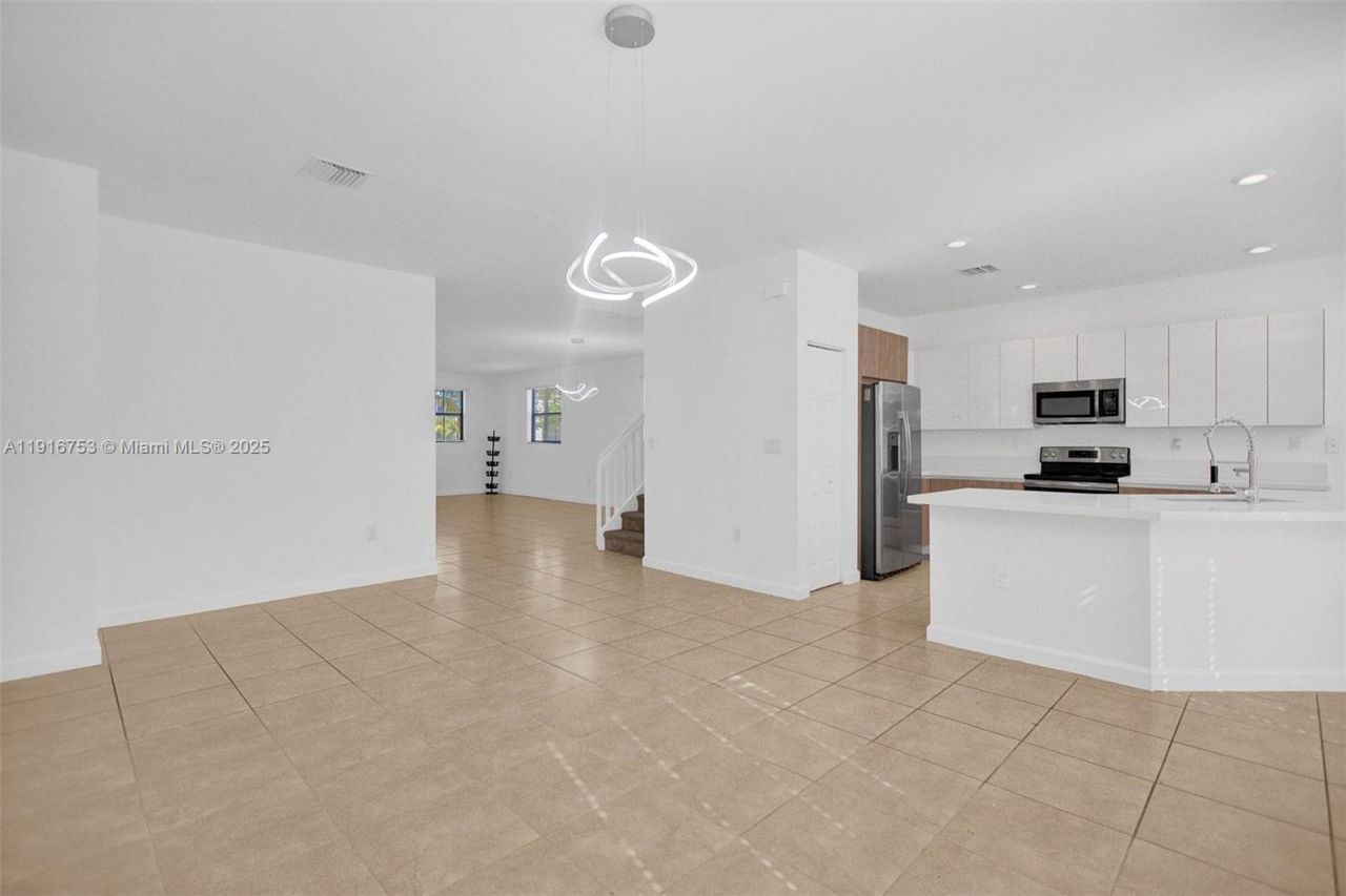 3504 W 94th St, Unit 3504, Hialeah, FL 33018 Photo