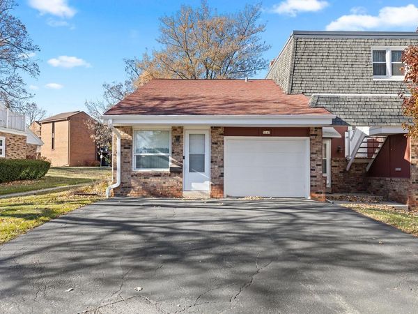 5147 S Camelot LANE, Greenfield, WI 53221