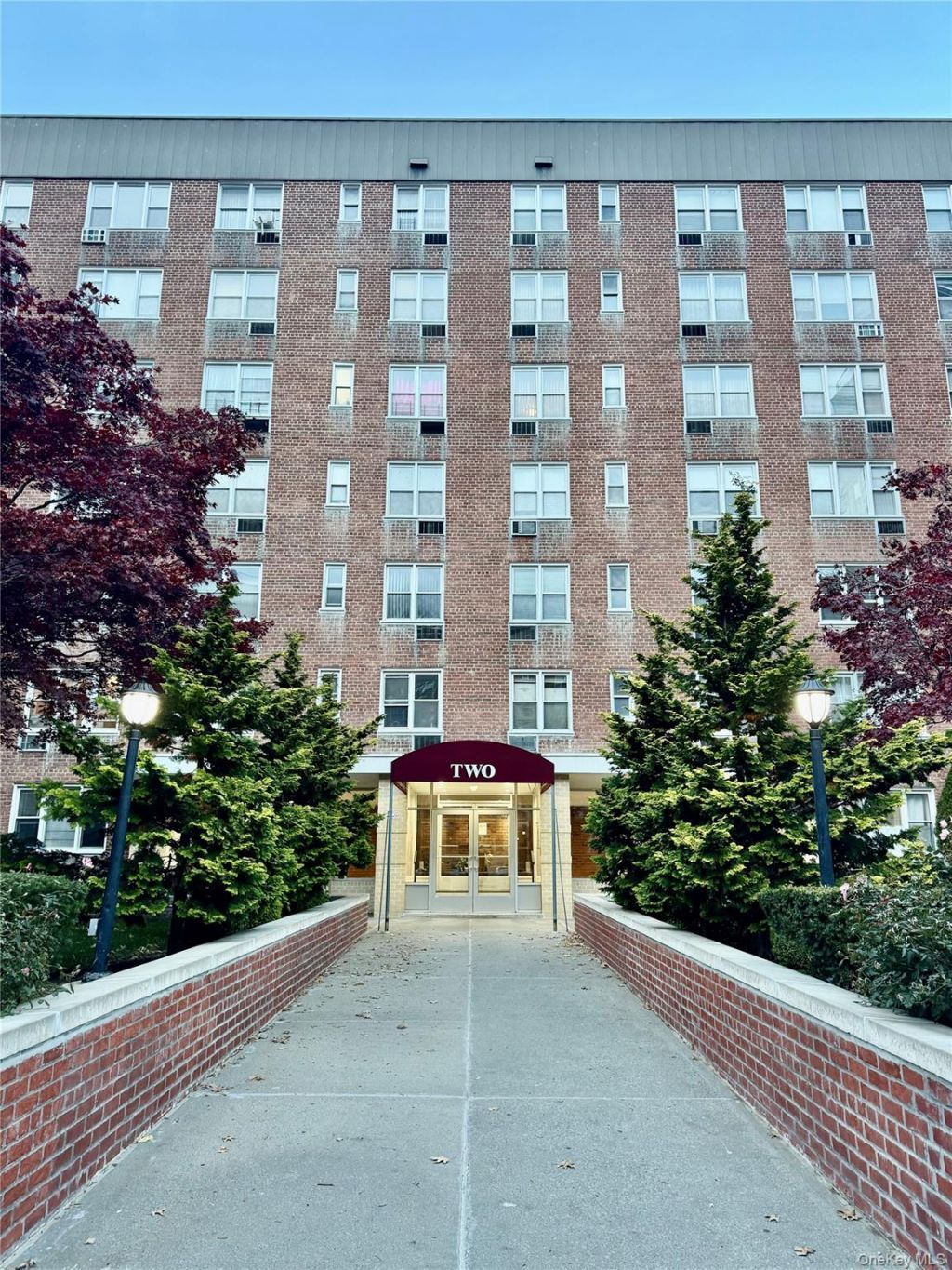 2 Sadore Lane, Unit 6N, Yonkers, NY 10710 Main Photo