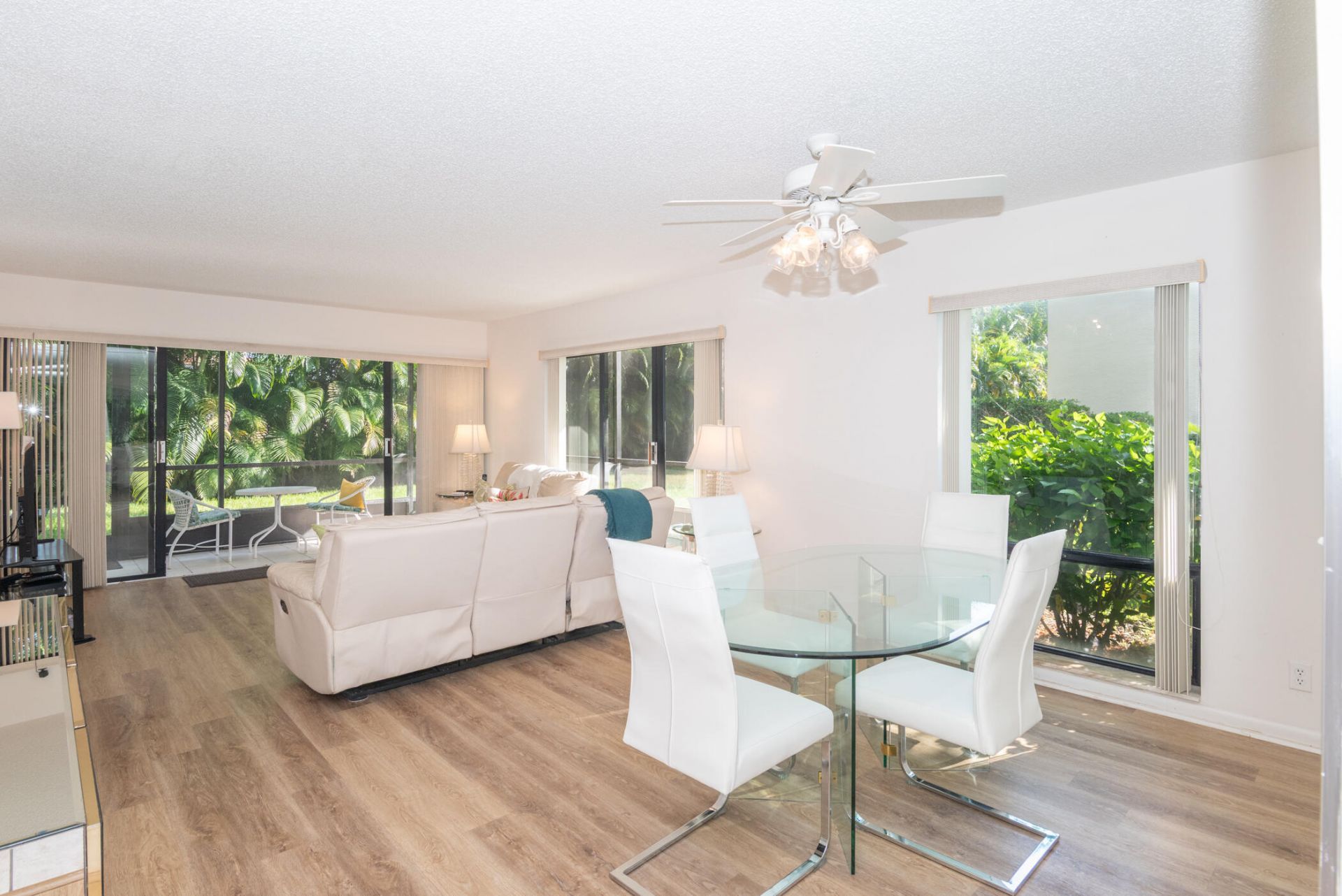 2550 Presidential Way, Unit 107, West Palm Beach, FL 33401 Photo