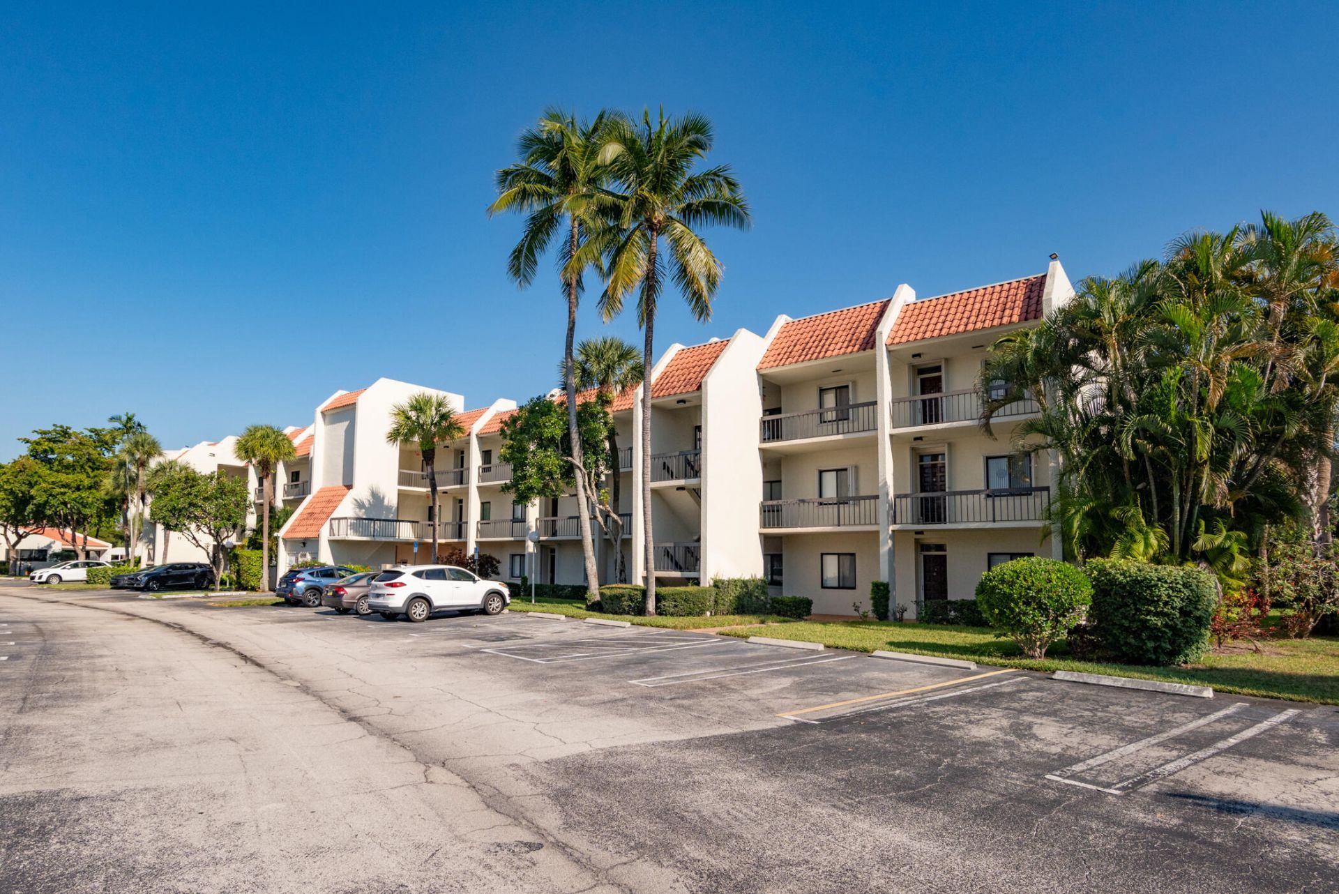 2550 Presidential Way, Unit 107, West Palm Beach, FL 33401 Photo