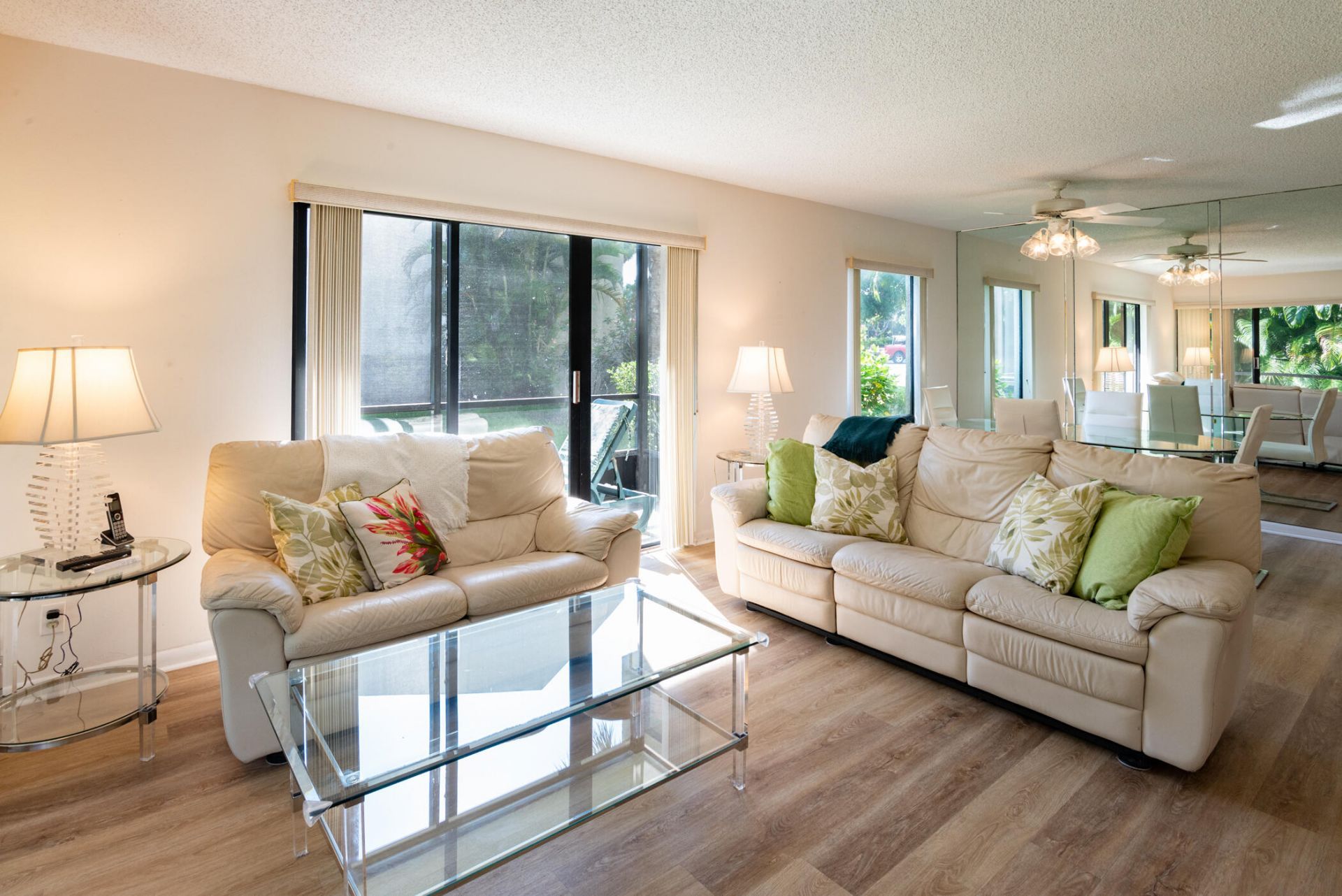 2550 Presidential Way, Unit 107, West Palm Beach, FL 33401 Photo