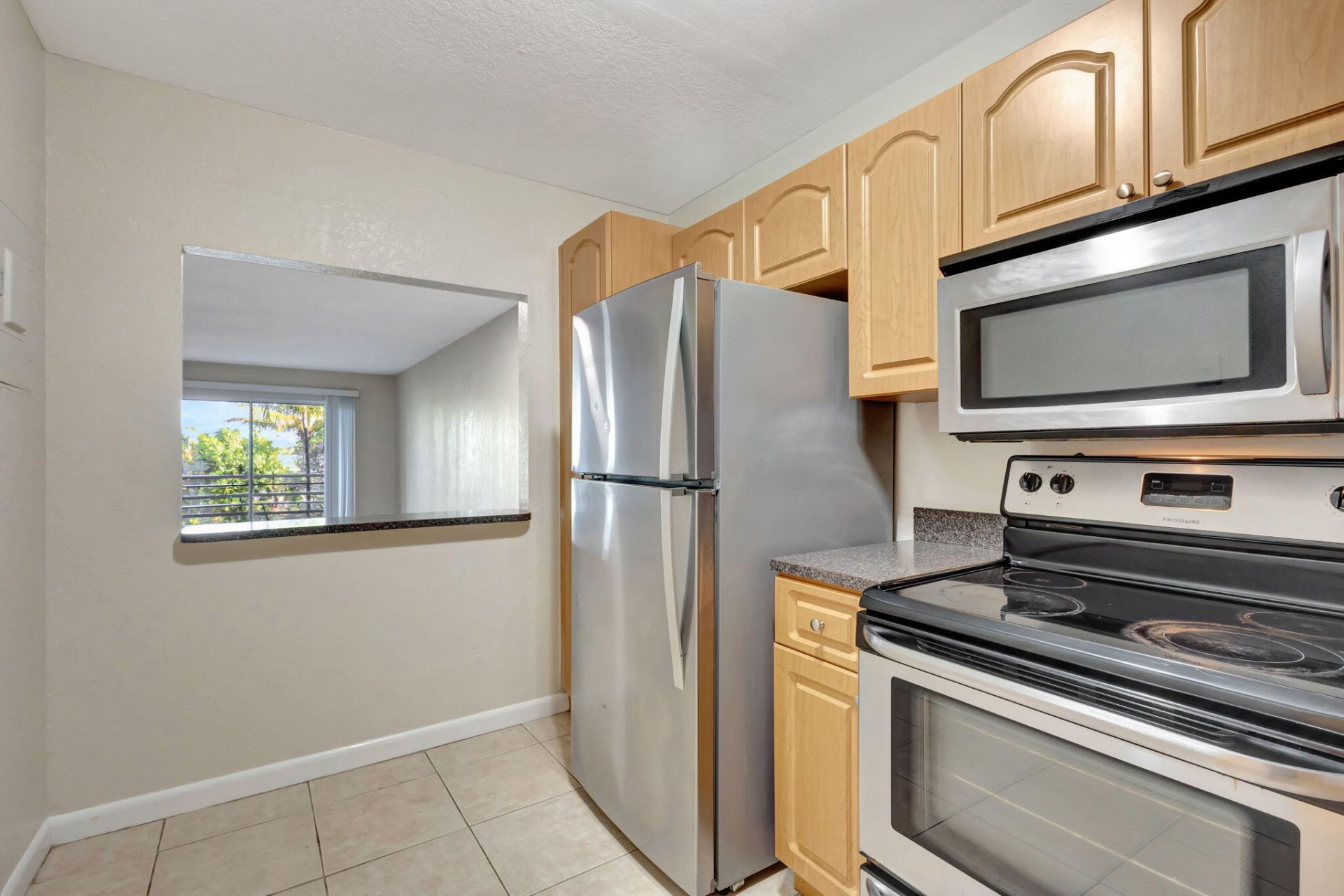 120 Sparrow Drive, Unit 213, Royal Palm Beach, FL 33411 Photo