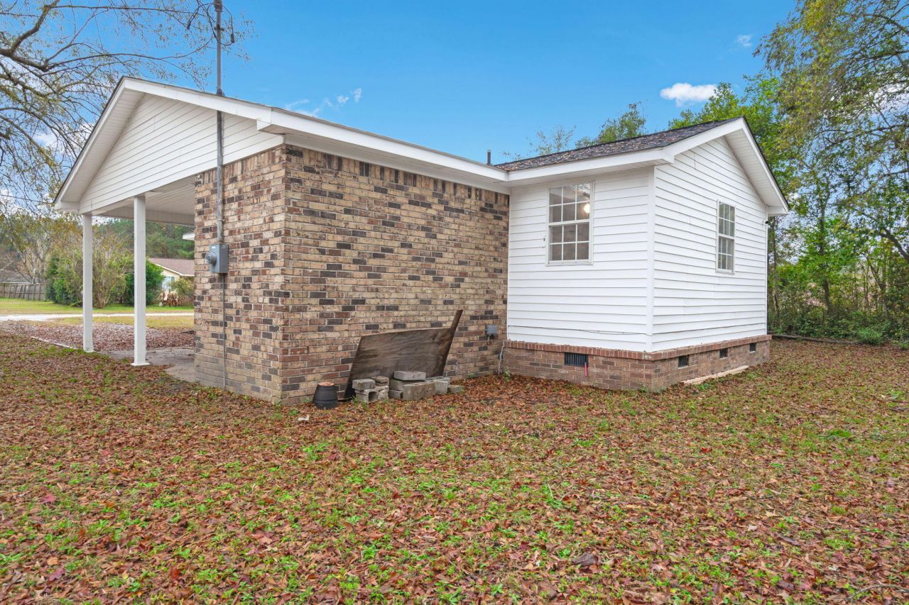 121 Franklin Street Photo 25