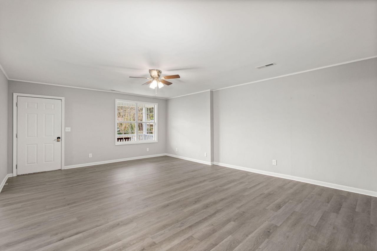 121 Franklin Street Photo 5