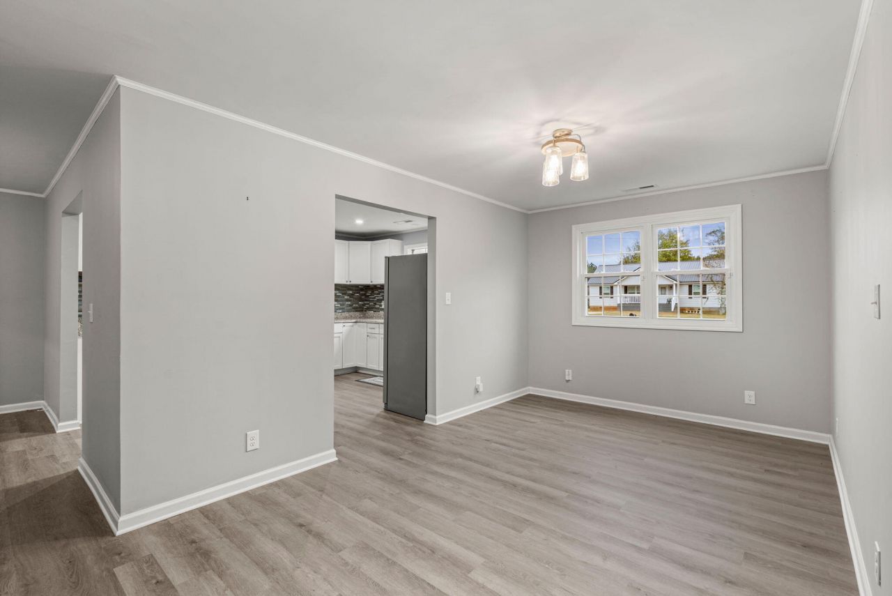 121 Franklin Street Photo 9