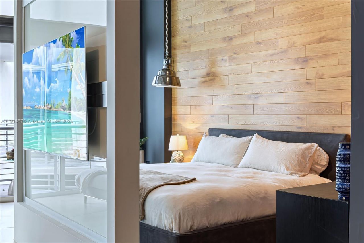 2001 Meridian Ave, Unit 515, Miami Beach, FL 33139 Photo