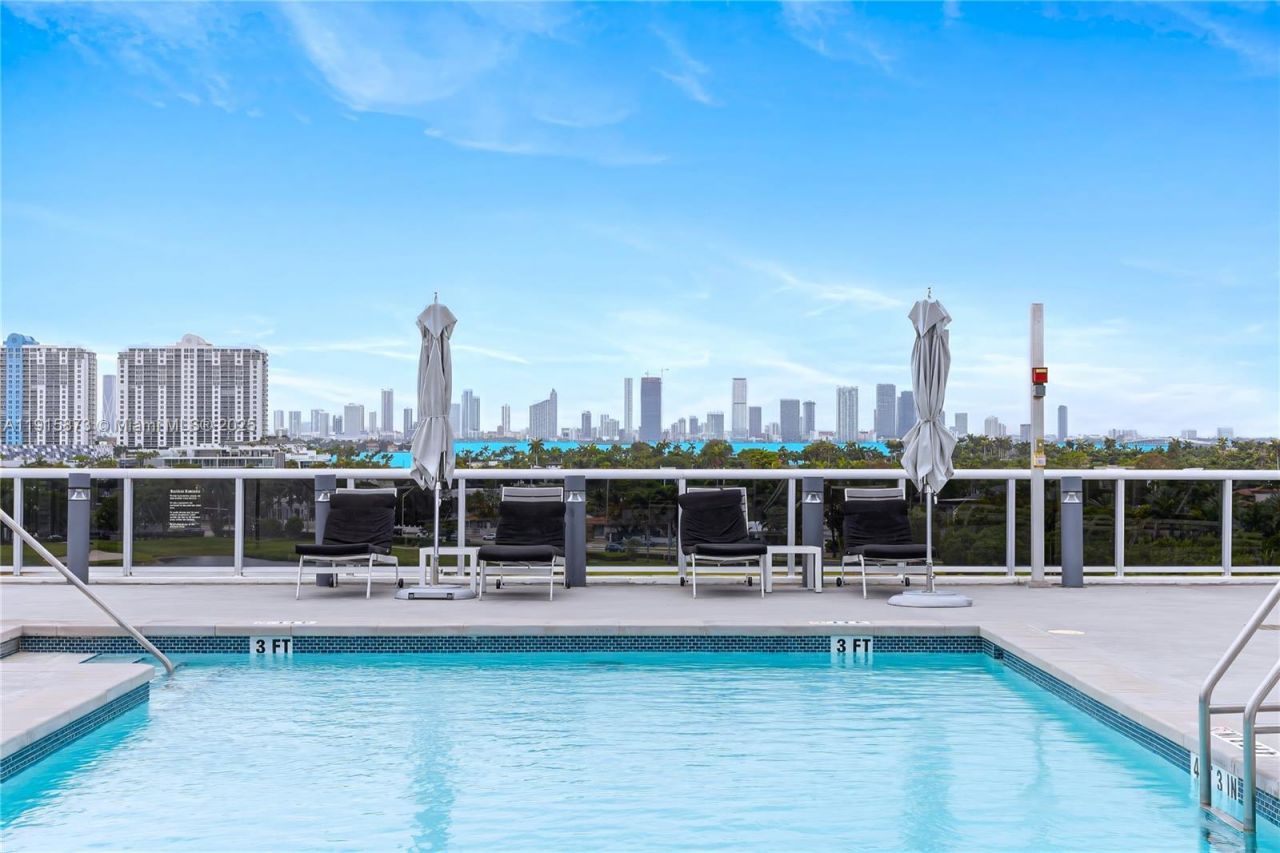 2001 Meridian Ave, Unit 515, Miami Beach, FL 33139 Photo