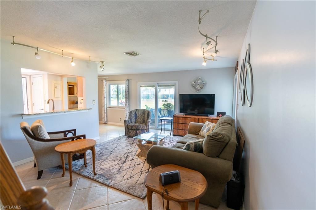 3271 Maple Leaf Cir, Unit 3, Fort Myers, FL 33907 Photo