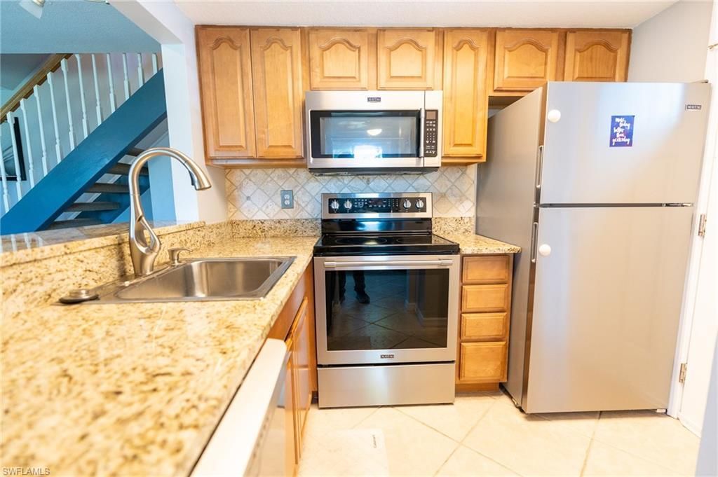 3271 Maple Leaf Cir, Unit 3, Fort Myers, FL 33907 Photo