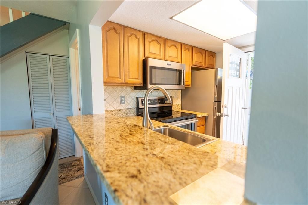 3271 Maple Leaf Cir, Unit 3, Fort Myers, FL 33907 Photo