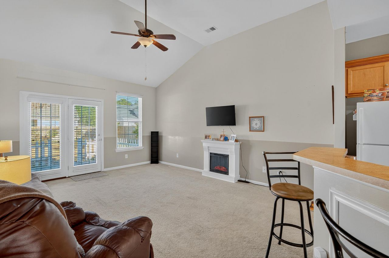 1020 Bridlewood Farms Parkway Photo 11