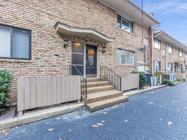 4400 POPLAR AVE, Unit 21, Memphis, TN 38117